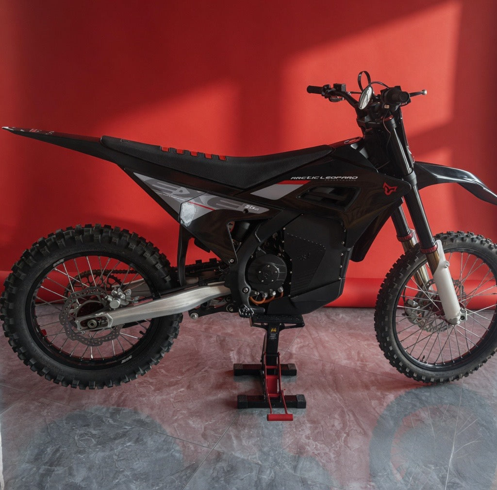 Arctic Leopard Cheetah EXE 880 
Electric Dirt Bike | Powerful Off-Road E-
Moto