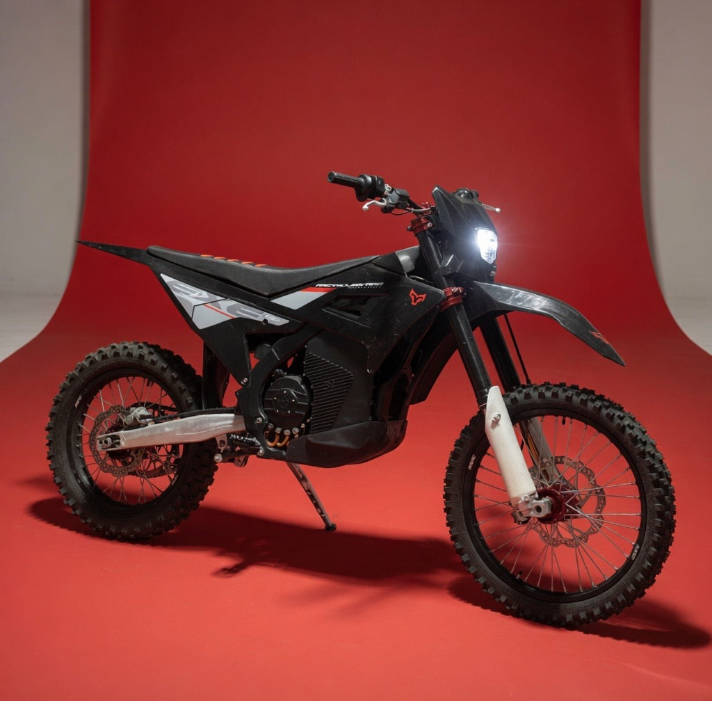 Arctic Leopard Cheetah EXE 880 
Electric Dirt Bike | Powerful Off-Road E-
Moto